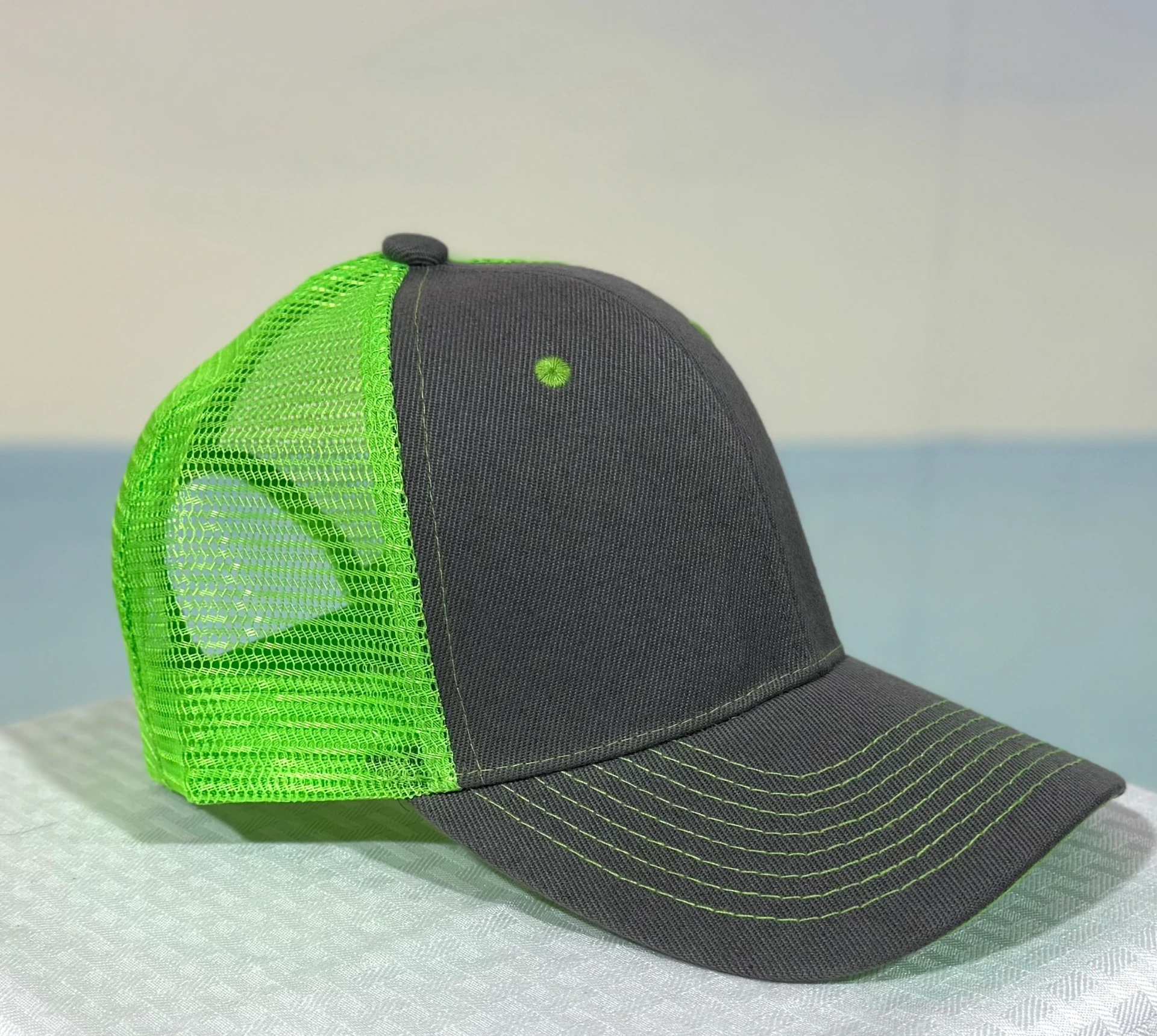 Trucker Hat - Structured Mesh Cap - Dark Gray/Neon Green