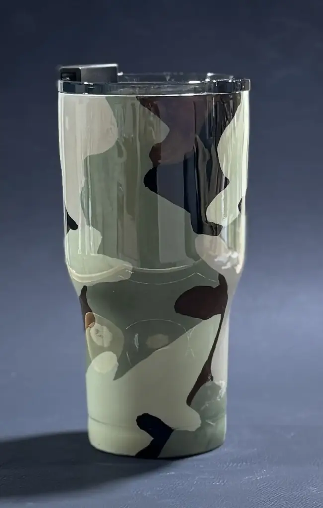 🪖 20 oz Stainless Steel Tumbler – Hand-Painted Camo Design